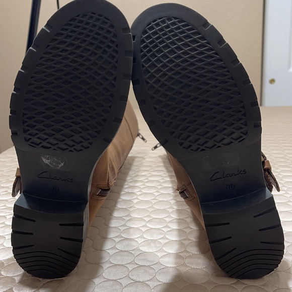 🌱 Clarks Leather Buckle Knee Boots - Picture 9 of 11